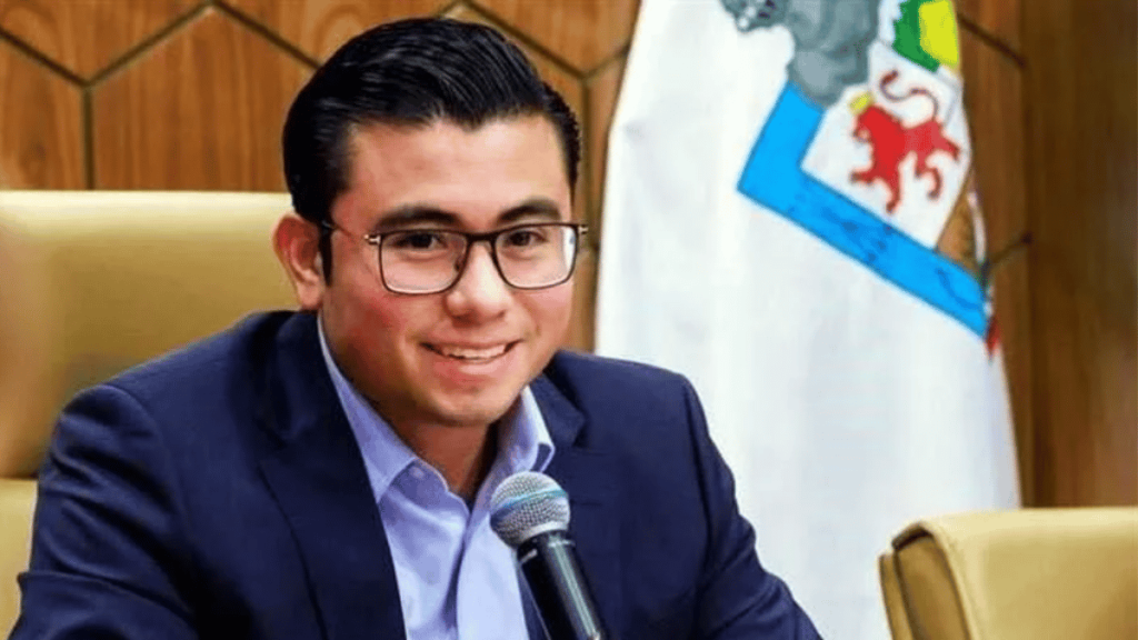 Félix Arratia Desata Ola De 500 Despidos - Los Industriales