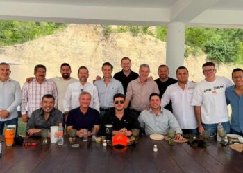 Reunión De Samuel García En Terán - Los Industriales
